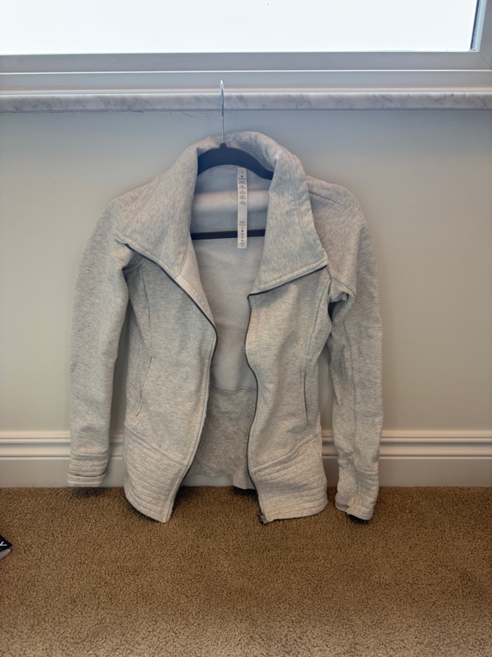 Light Gray Women’s Zip-Up Lulu Jacket